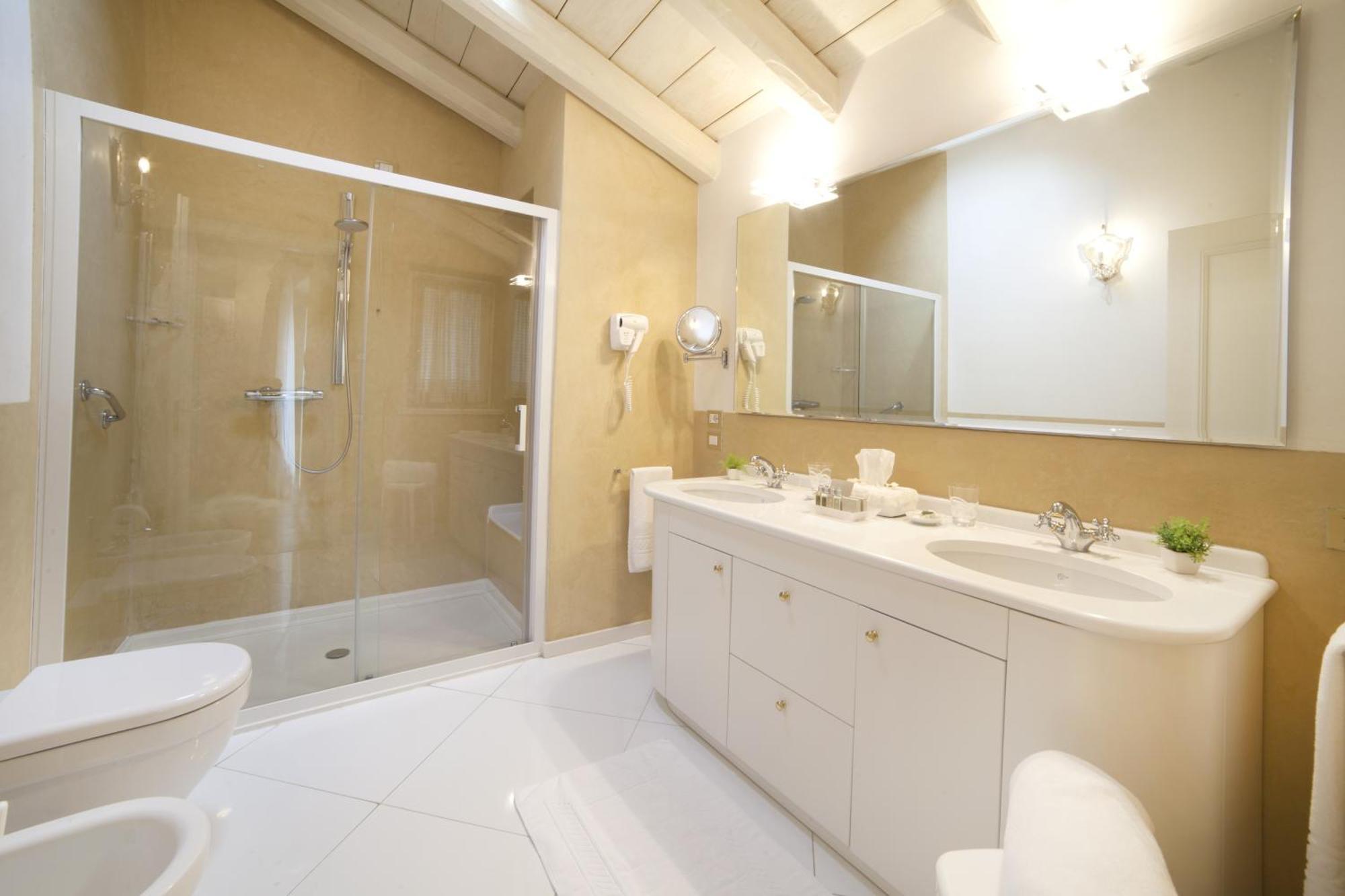 Grande Chambre Double ou Lits Jumeaux